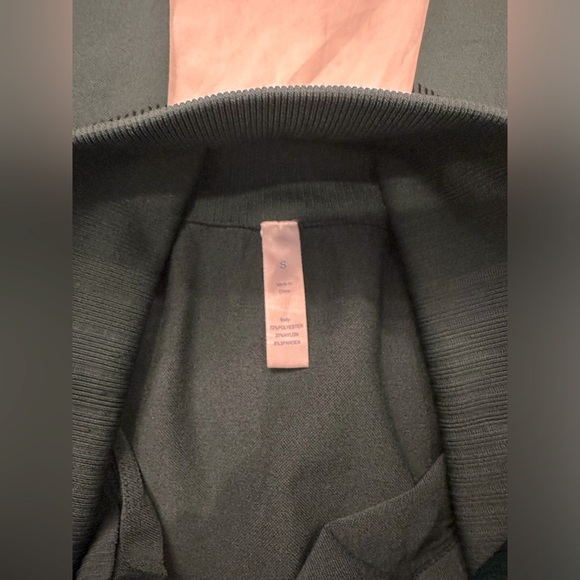 Green yoga pants legging size small - Picture 8 of 8